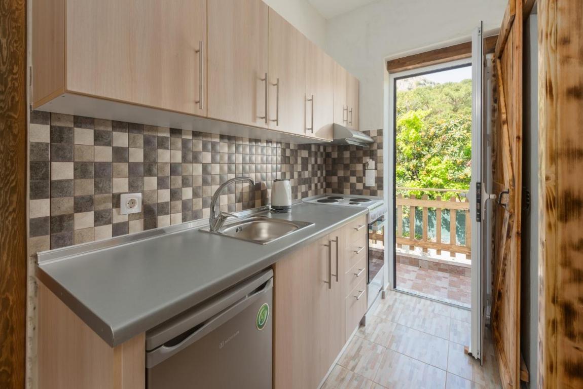 Christos Studios And Family Apartments Stegna Pokój zdjęcie
